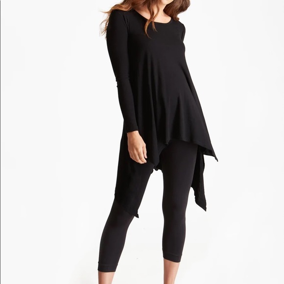 Ingrid and Isabel, Handkerchief Long Sleeve Tunic in Grey, Small (maternity) - Picture 12 of 14